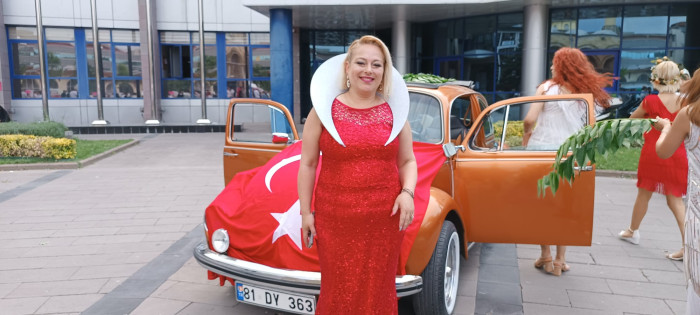 Çok renkli başladı