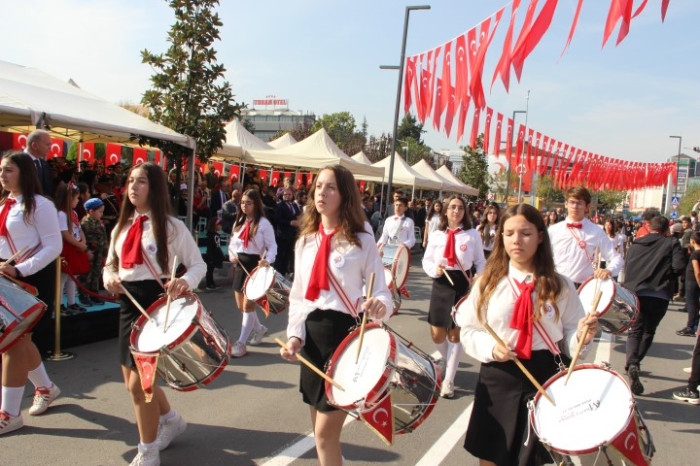 Cumhuriyetin 100. yılında TED göz kamaştırdı