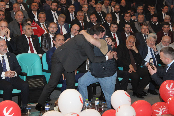 Davut Güloğlu ‘’Bu gidişata dur dememiz lazım’’