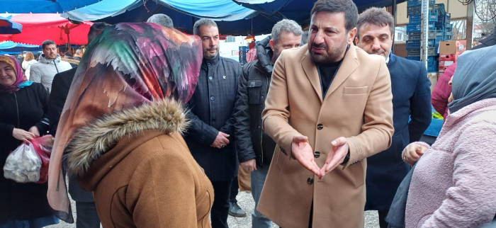 Davut Güloğlu’na pazarda yoğun ilgi