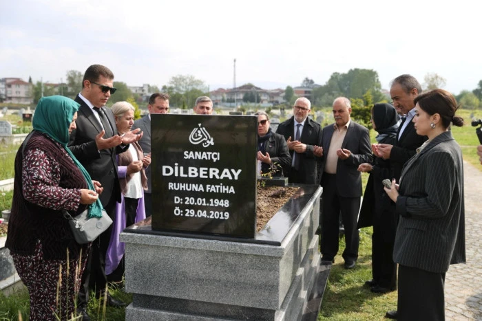 Dilber Ay Mezarı başında anıldı