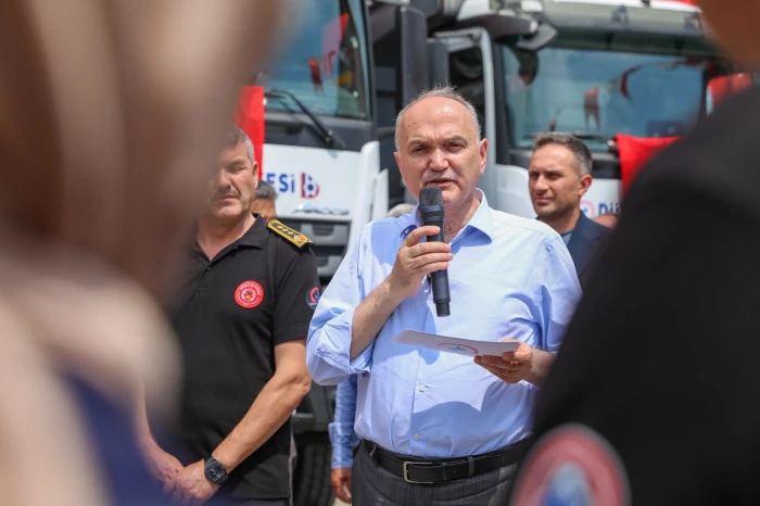 Başkan &Ouml;zl&uuml;; &ldquo;Yeni ara&ccedil;larla hizmet &uuml;retme kapasitemizi arttırmış olduk&rdquo;