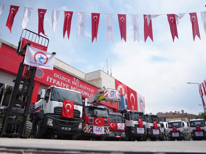 Başkan &Ouml;zl&uuml;; &ldquo;Yeni ara&ccedil;larla hizmet &uuml;retme kapasitemizi arttırmış olduk&rdquo;