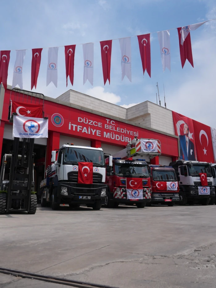 Başkan &Ouml;zl&uuml;; &ldquo;Yeni ara&ccedil;larla hizmet &uuml;retme kapasitemizi arttırmış olduk&rdquo;