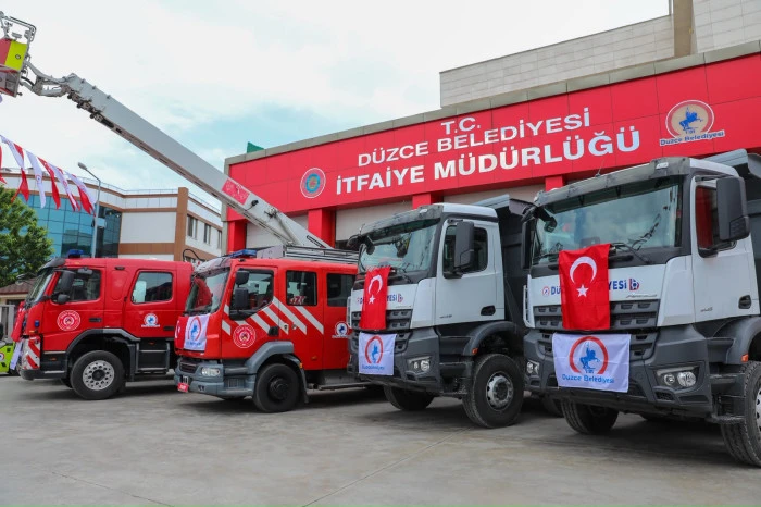 Başkan &Ouml;zl&uuml;; &ldquo;Yeni ara&ccedil;larla hizmet &uuml;retme kapasitemizi arttırmış olduk&rdquo;