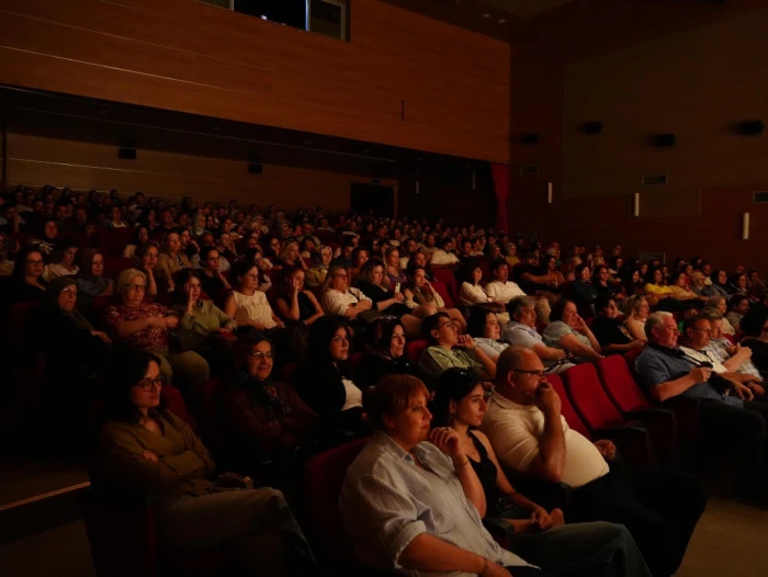 Çok beğenilen tiyatro oyunları: Düzce'de sezon finali ve detaylar