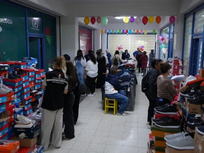 D&Uuml;ZCE BELEDİYESİ İHTİYA&Ccedil; SAHİPLERİNİN YANINDA