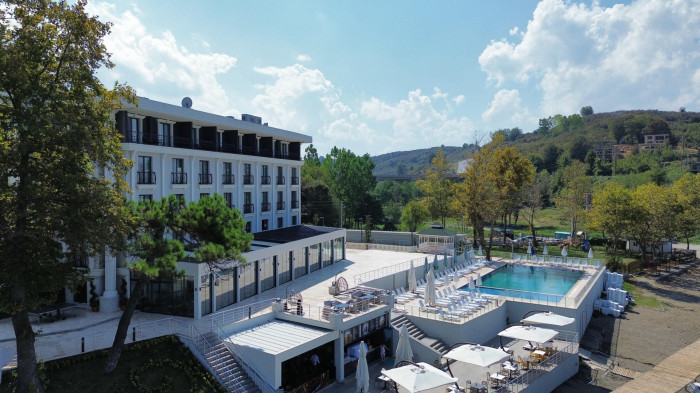 Vilayetler Evi, denize sıfır otel oldu!