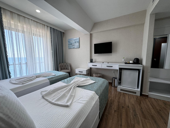 Vilayetler Evi, denize sıfır otel oldu!