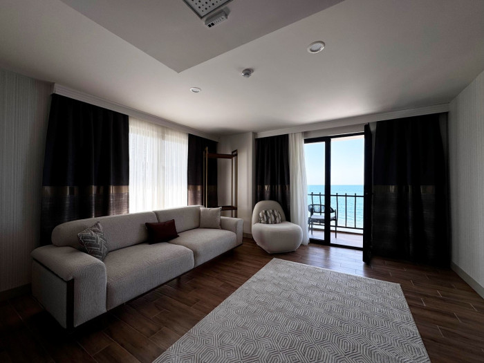 Vilayetler Evi, denize sıfır otel oldu!