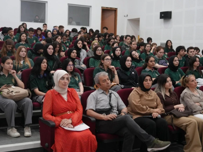 Bilimsel etkinlere ev sahipliği yapıyor
