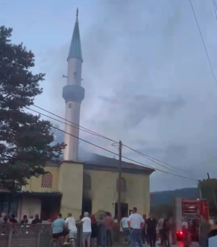 Aydınpınar Köyü Camisinde Korkunç Yangın.