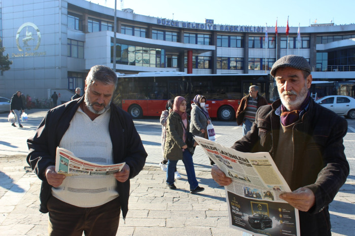 Düzce Hür Haber Gazetesi Özel Haberleri ile 18. Sayısıyla Düzcelilerin elinde…