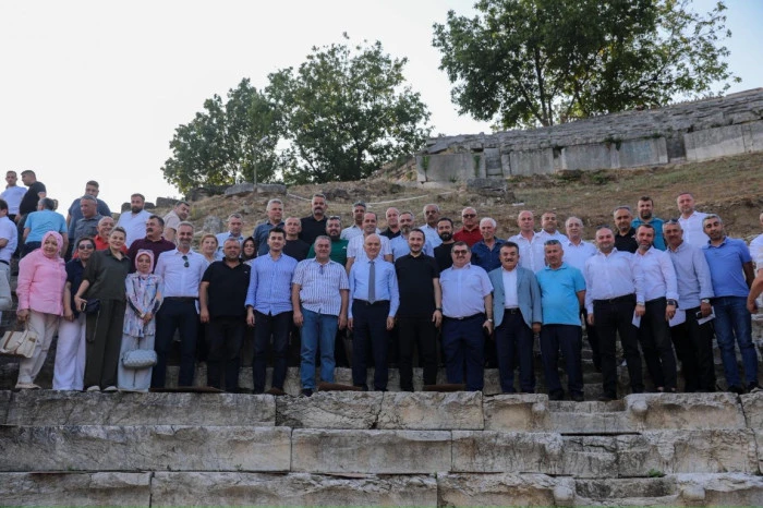 2 bin 300 yıllık amfi belediye meclisine ev sahipliği yaptı