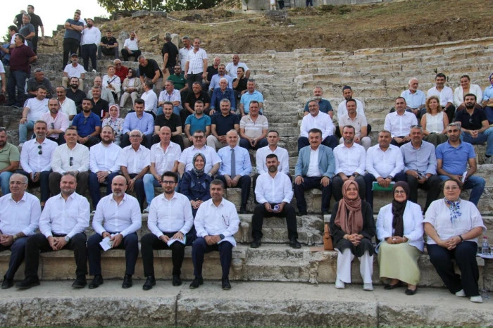 2 bin 300 yıllık amfi belediye meclisine ev sahipliği yaptı