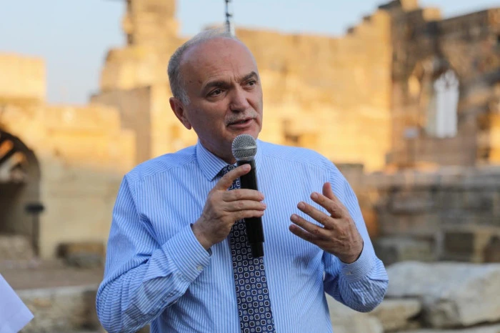 2 bin 300 yıllık amfi belediye meclisine ev sahipliği yaptı