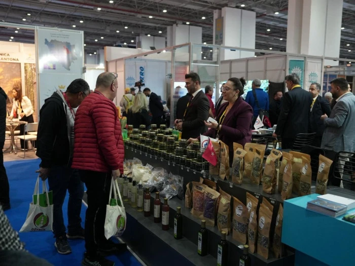 Başkan özlü, fuarın ilk gününü değerlendirdi