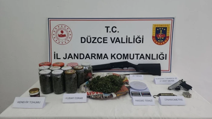 Jandarma D&uuml;zce Huzuru İ&ccedil;in 8 Ş&uuml;pheli Yakaladı