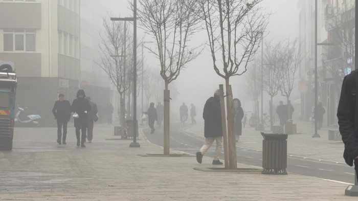 Düzce'de sabah saatlerinde sis etkili oldu