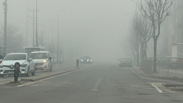 Düzce'de sabah saatlerinde sis etkili oldu