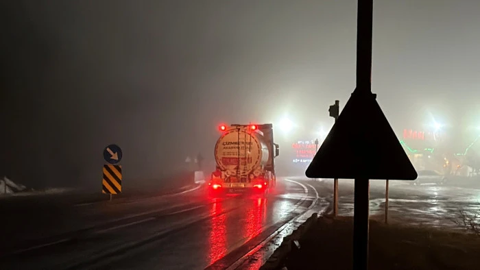 Sis ve sağanak yağış etkili