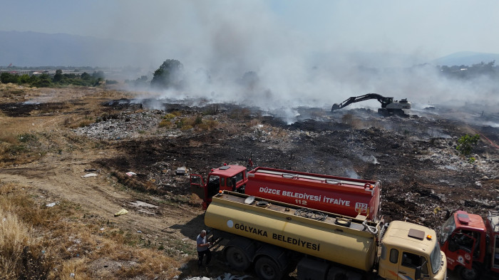 Düzce yangında felaketin eşiğinden dönüldü