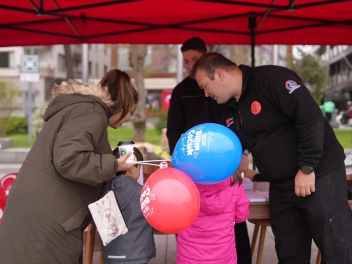 D&uuml;zce&rsquo;de 23 Nisan Coşkusu Anıtpark&rsquo;ta Yaşandı