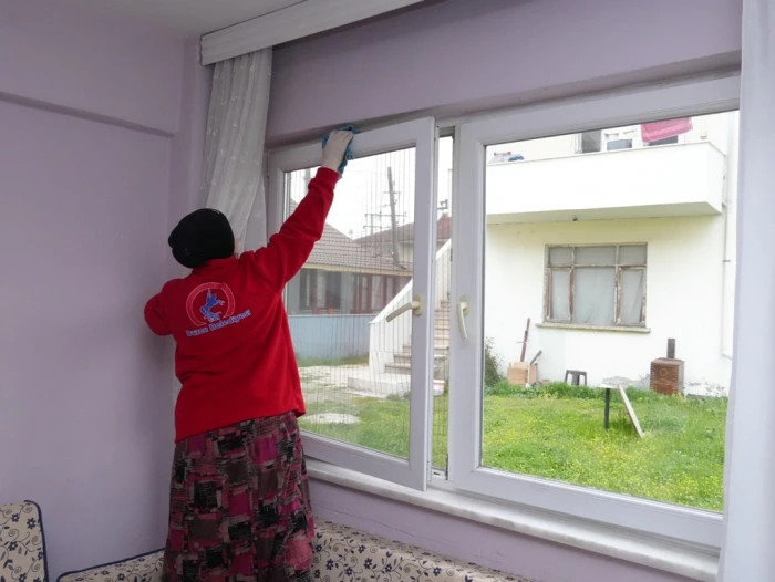 &Ouml;Z BAKIMDAN EV TEMİZLİĞİNE, KIYAFETTEN SICAK YEMEĞE