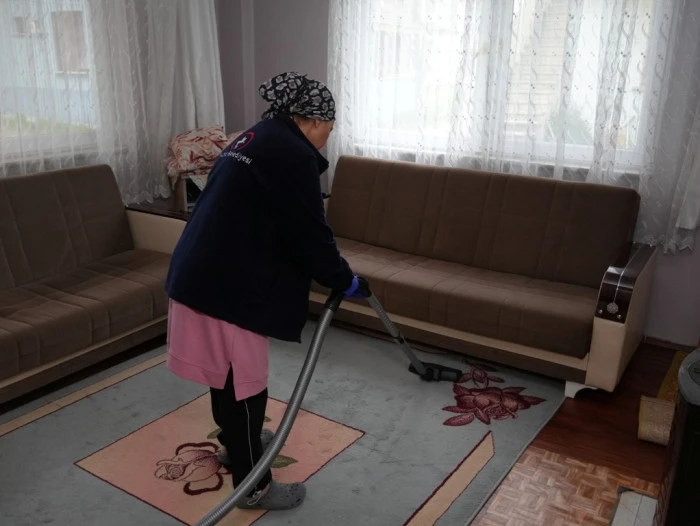 &Ouml;Z BAKIMDAN EV TEMİZLİĞİNE, KIYAFETTEN SICAK YEMEĞE