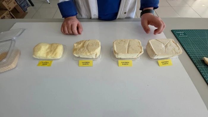 Ortaokul &ouml;ğrencisi Eymen, atık pirin&ccedil; kabuklarını ateşe dayanıklı yalıtım malzemesine d&ouml;n&uuml;şt&uuml;rd&uuml;