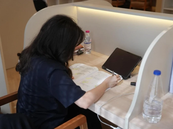 Fibrobeton k&uuml;t&uuml;phanesi, &ouml;ğrencilerin yoğun ilgisini g&ouml;r&uuml;yor