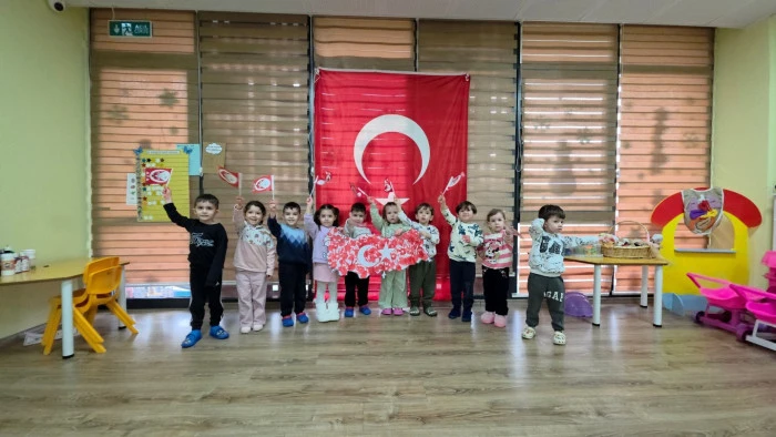 D&uuml;zce Minikleri Bayrakla Coştu Etkinlik