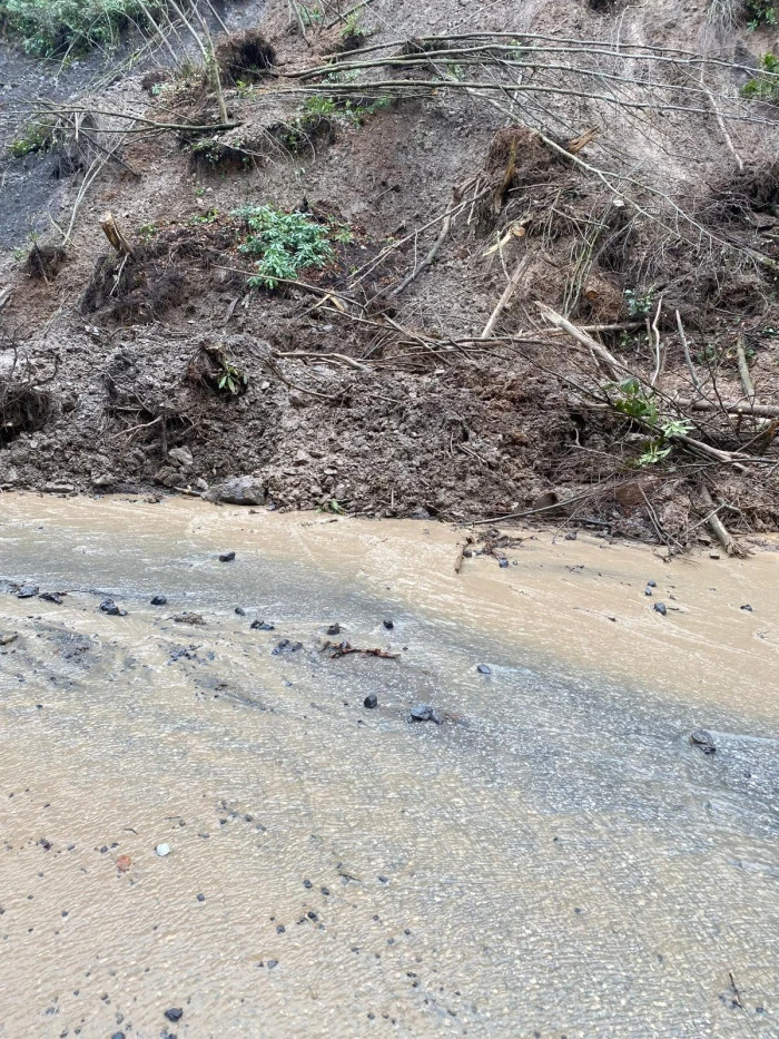 Fındıklıaksu K&ouml;y&uuml;'nde tekrar heyelan yaşandı.