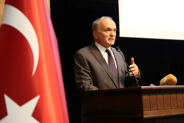 “Takımımıza sahip çıkmaya uğraşıyoruz”