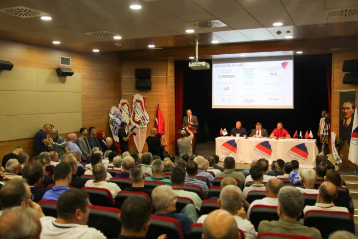 “Takımımıza sahip çıkmaya uğraşıyoruz”