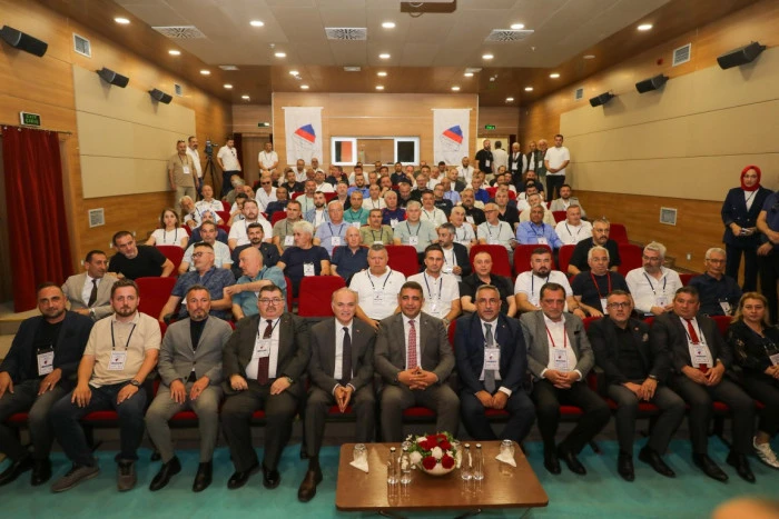 “Takımımıza sahip çıkmaya uğraşıyoruz”