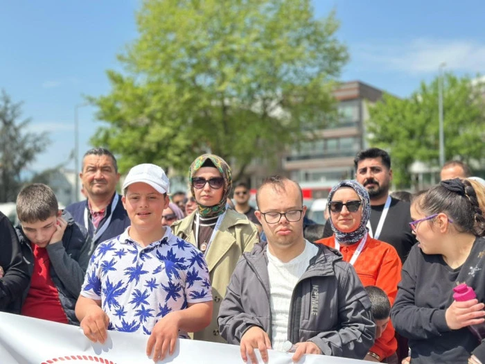 Engelliler Haftası y&uuml;r&uuml;y&uuml;ş ile başladı