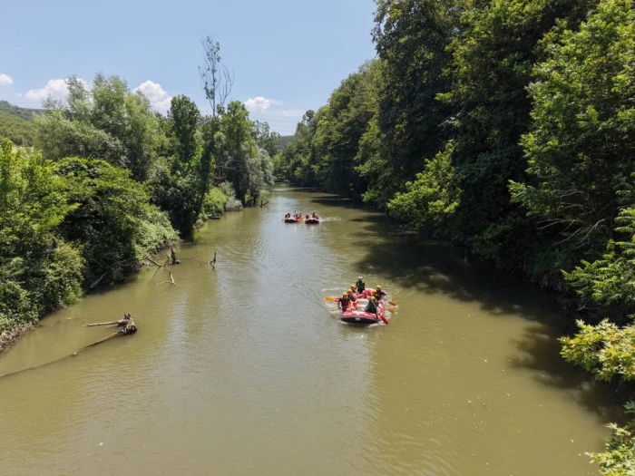 Gen&ccedil;lik Ofisi &Uuml;yeleri Rafting Etkinliğinde Bir Araya Geldi