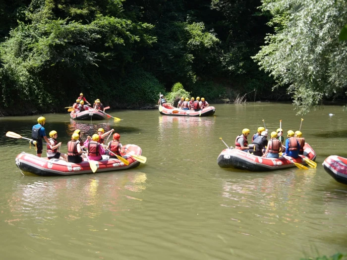 Gen&ccedil;lik Ofisi &Uuml;yeleri Rafting Etkinliğinde Bir Araya Geldi