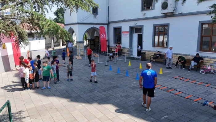 Sporla hem eğleniyor hem enerjileri atıyorlar