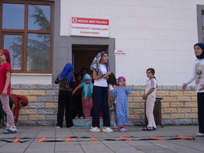 Sporla hem eğleniyor hem enerjileri atıyorlar