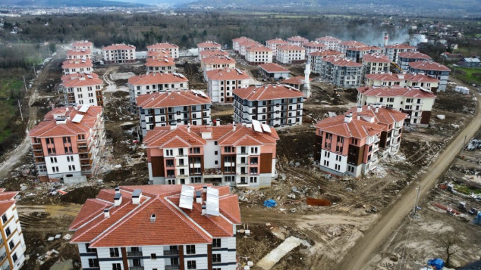 Düzce'de "İlk Evim, İlk İş Yerim" projesi mayıs ayında teslim edilecek