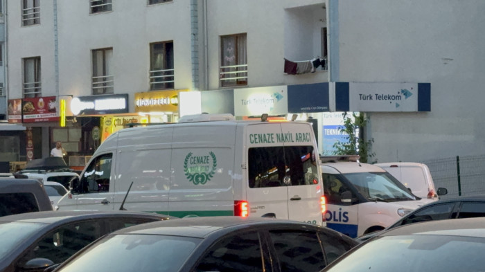 Kadın dehşet saçtı 1 ölü tartışma kanlı bitti 