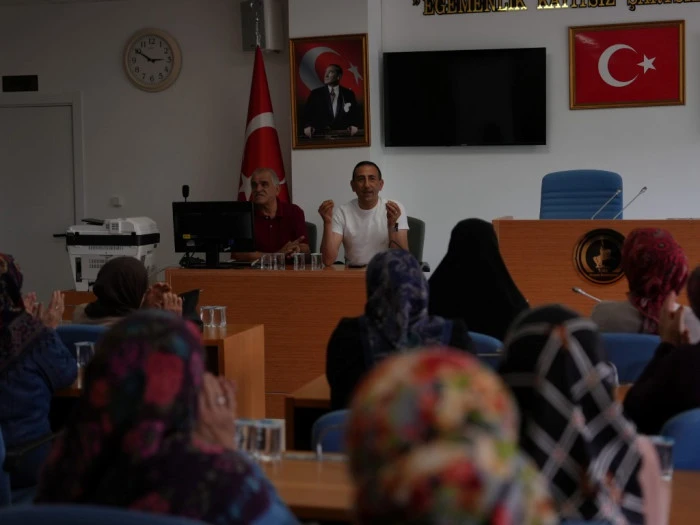 D&Uuml;ZCE BELEDİYESİ PROJELERİNİ KADINLARLA BULUŞTURUYOR