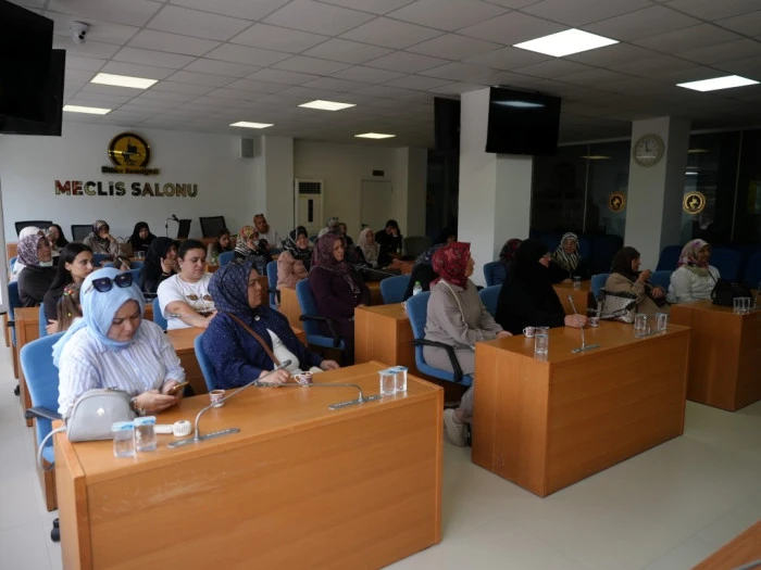 D&Uuml;ZCE BELEDİYESİ PROJELERİNİ KADINLARLA BULUŞTURUYOR