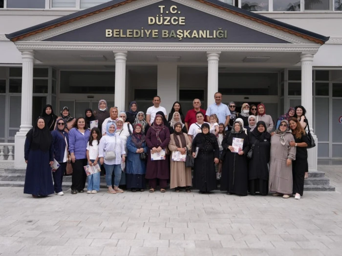 D&Uuml;ZCE BELEDİYESİ PROJELERİNİ KADINLARLA BULUŞTURUYOR