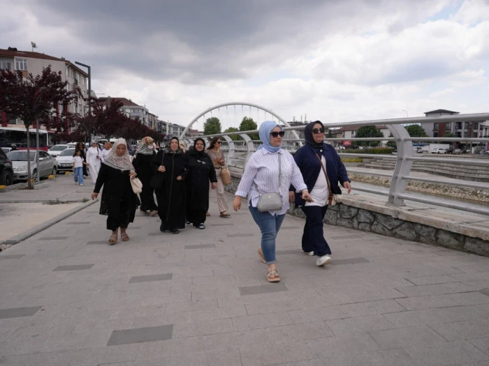 D&Uuml;ZCE BELEDİYESİ PROJELERİNİ KADINLARLA BULUŞTURUYOR