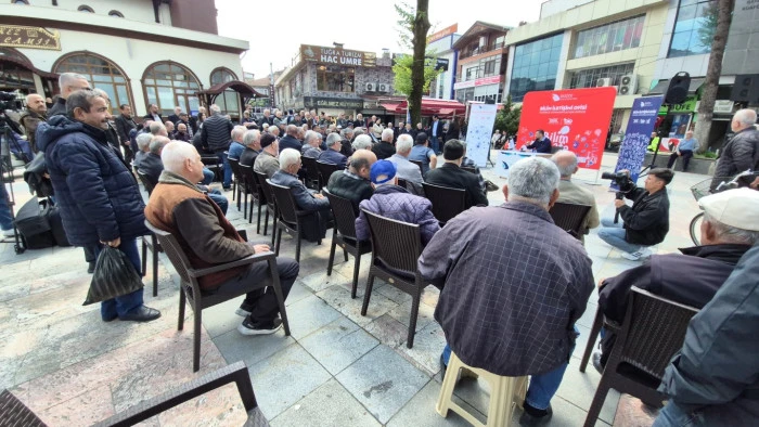Bilim Kafe&rsquo;de kalp sağlığı kent meydanın da anlatıldı