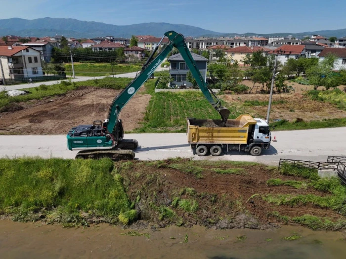 Karaca deresi temizleniyor