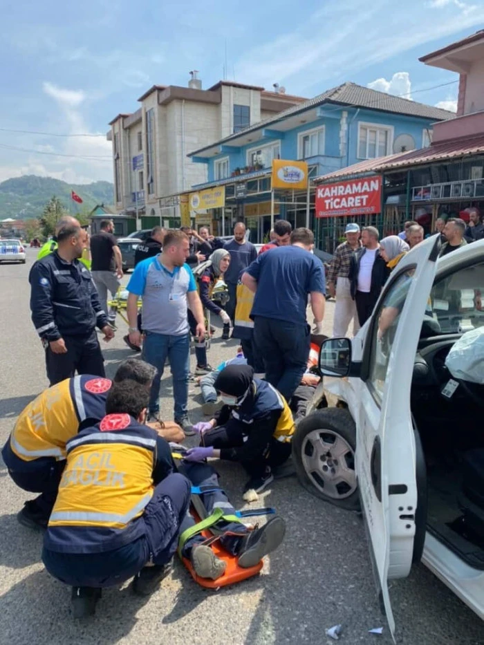 Düzce'de kazalarda 3 kişi öldü, 393 kişi yaralandı